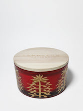 Holiday 23 oz scented candle