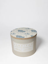 Vanilla Snowflake 12 oz scented candle