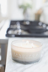 Vanilla Oud 10 oz scented candle